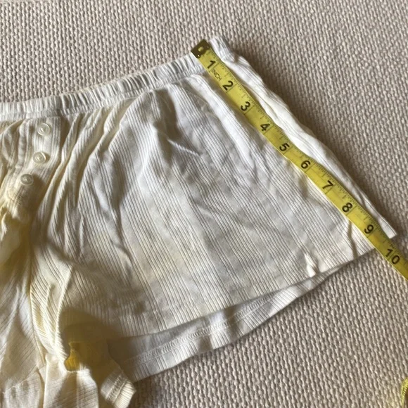 BRANDY MELVILLE KEIRA EYELET SWEATSHORTS, Yellow/White Tie Dye - Picture 8 of 8